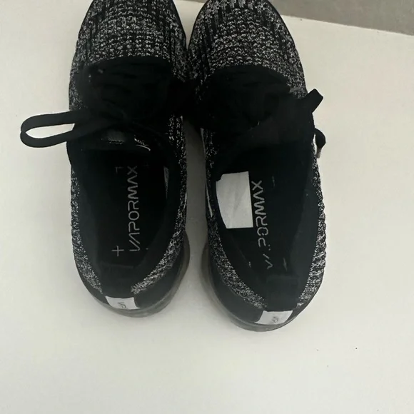 Nike Air VaporMax Flyknit 3 - Picture 5 of 8